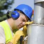 Nezaštićeni i nebezbedni radnici na otvorenom: Problem vrućina, skele, nesavesni poslodavci Nezaštićeni i nebezbedni radnici na otvorenom: Problem vrućina, skele, nesavesni poslodavci