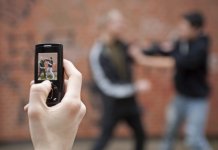 Kako sprečiti vršnjačko nasilje? Opština Zemun prva pokrila sve škole video nadzorom Kako sprečiti vršnjačko nasilje? Opština Zemun prva pokrila sve škole video nadzorom