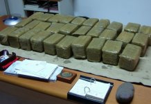 Srpski carinici imaju pune ruke posla: Droga pronađena u patikama i među novogodišinjim slatkišima