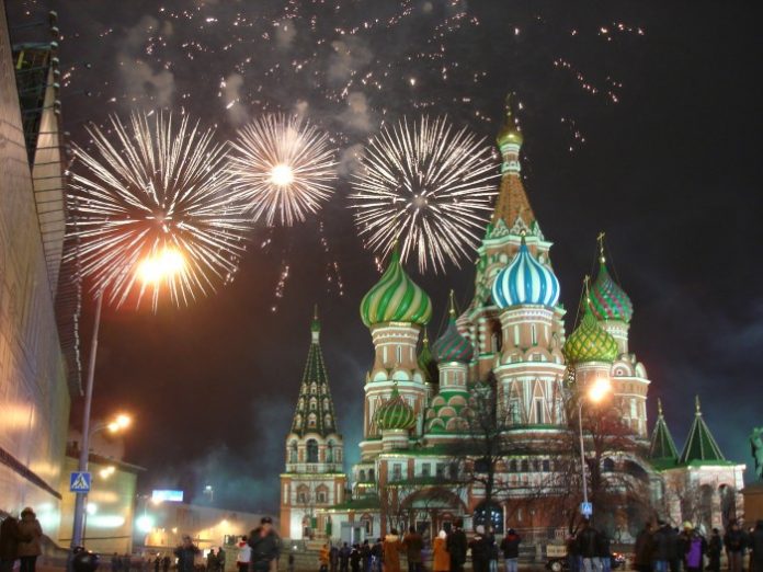 Moskvu za doček obezbeđuje skoro 50.000 ljudi!