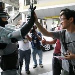 Roboti menjaju policajce? Patroliraju ulicama Dubaija Roboti menjaju policajce? Patroliraju ulicama Dubaija