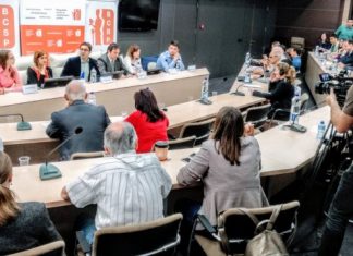 Javna rasprava o nacrtima Strategije nacionalne bezbednosti Republike Srbije i Strategije odbrane Republike Srbije Javna rasprava o nacrtima Strategije nacionalne bezbednosti Republike Srbije i Strategije odbrane Republike Srbije