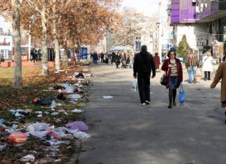 Srbija zvanično zabranjuje upotrebu tankih plastičnih kesa Srbija zvanično zabranjuje upotrebu tankih plastičnih kesa