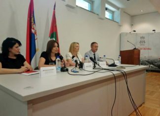 Predstavljen projekat „SAMOODBRANA POD STRESOM” u opštini Savski venac PREDSTAVLJEN PROJEKAT„SAMOODBRANA POD STRESOM” U OPŠTINI SAVSKI VENAC