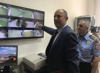 Pušten u rad video nadzor u Trebinju, policija nadgleda park i najprometnije ulice Pušten u rad video nadzor u Trebinju, policija nadgleda park i najprometnije ulice