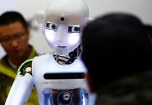 VEŠTAČKA INTELIGENCIJA UZIMA PRIMAT: Robot prvi put u debati sa ljudima VEŠTAČKA INTELIGENCIJA UZIMA PRIMAT: Robot prvi put u debati sa ljudima