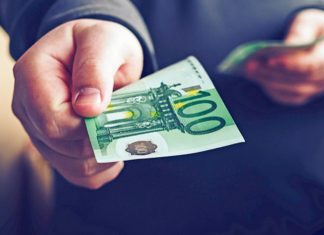 Uhapšeni funkcioneri opštine Blace zbog sumnje da su izvršili krivično delo primanje mita uhapseni-funkcioneri-opstine-blace-zbog-sumnje-da-su-izvrsili-krivicno-delo-primanje-mita