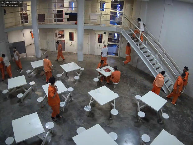 CBSnews /Snimak ekrana zatvorske ustanove sa sigurnosnih snimaka koje je obezbedio APT-69420.
