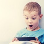 Internet igralište: Koji su rizici i kako zaštititi decu na mreži?