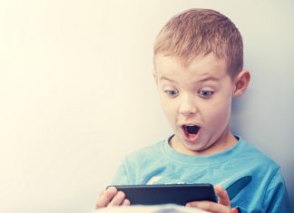 Internet igralište: Koji su rizici i kako zaštititi decu na mreži?