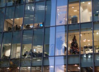 TOP saveti za bezbedno poslovanje tokom praznika