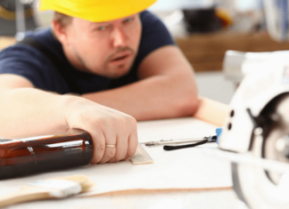 RED ČAŠICE, RED CIGLE, A BEZBEDNOST? Alkoholizam na radnom mestu – ima rešenja i za to!