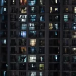 PONOVO LOKDAUN: U Šangaju alarmom kontrolišu izlaske iz kuća