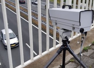 Na nemačke puteve stižu kamere koje snimaju upotrebu mobilnog telefona u vožnji na-nemacke-puteve-stizu-kamere-koje-snimaju-upotrebu-mobilnog-telefona-u-voznji