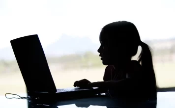 Web kamera - Omiljena meta predatora. Kako da zaštitite vaše dete?