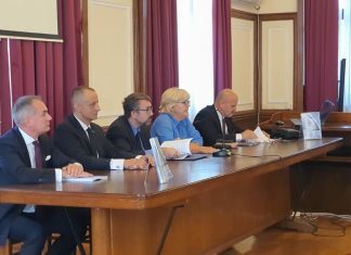 Od školskih klupa do obaveštajnih službi: Kako obaveštajne zajednice stvarno funkcionišu! Od školskih klupa do obaveštajnih službi : Kako obaveštajne zajednice stvarno funkcionišu!