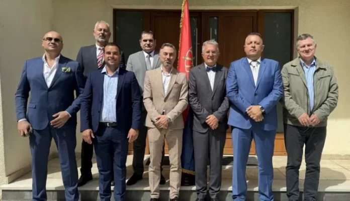Ka jačanju regionalne saradnje - Ambasada Srbije ugostila crnogorske menadžere bezbednosti