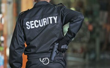 KO SME DA NADZIRE GRAĐANE? Zašto privatno obezbeđenje ne može biti „nova policija“ KO SME DA NADZIRE GRAĐANE? Zašto privatno obezbeđenje ne može biti "nova policija"