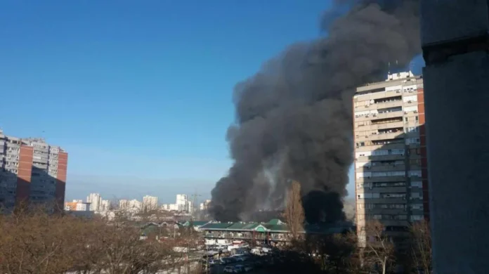 ponovo-izbio-pozar-u-bolku-70-lokalizovan-incident-u-kineskom-trznom-centru PONOVO IZBIO POŽAR U BOLKU 70: Lokalizovan incident u kineskom tržnom centru