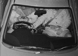 U Holandiji uvedene AI kamere: Kazna za telefon u ruci i do 430 evra U Holandiji uvedene AI kamere: Kazna za telefon u ruci i do 430 evra