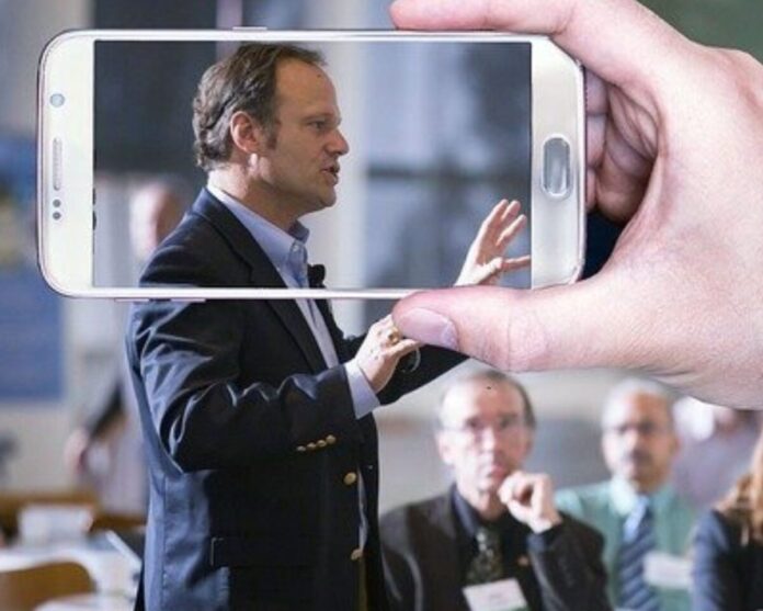 sta-je-nezakonito-snimanje-da-li-mogu-biti-procesuiran-za-snimanje-drugih-ljudi-preko-telefona Šta je nezakonito snimanje? Da li mogu biti procesuiran za snimanje drugih ljudi preko telefona?